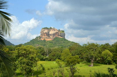 Шри Джаяварденепура - столица Шри Ланки, Джафна - столица севера