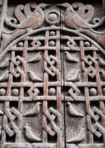 Окна, ставни, витражи, двери и ворота (фото)