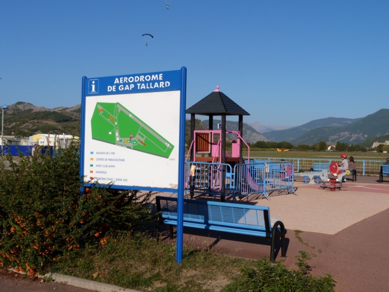 дропзона Tallard France