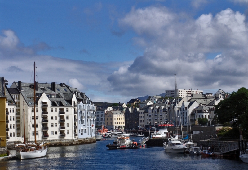 Автопробегом из Воронежа по СТРАНЕ ТРОЛЛЕЙ (через Москву,Новгород, Хельсинки, Стокгольм)