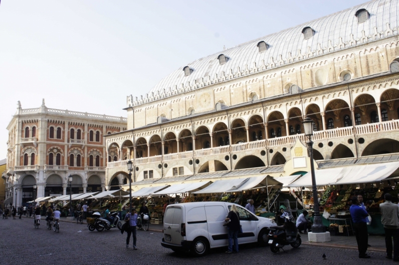 Дальнобойщики. 17 стран. 32 города. 28 дней.