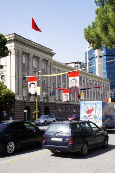 Дальнобойщики. 17 стран. 32 города. 28 дней.