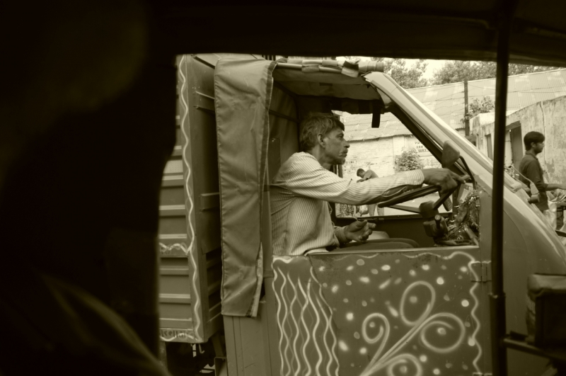 Непал - Дели октябрь 2014 черный фото отчет. Цечу. Красочный Бутан.