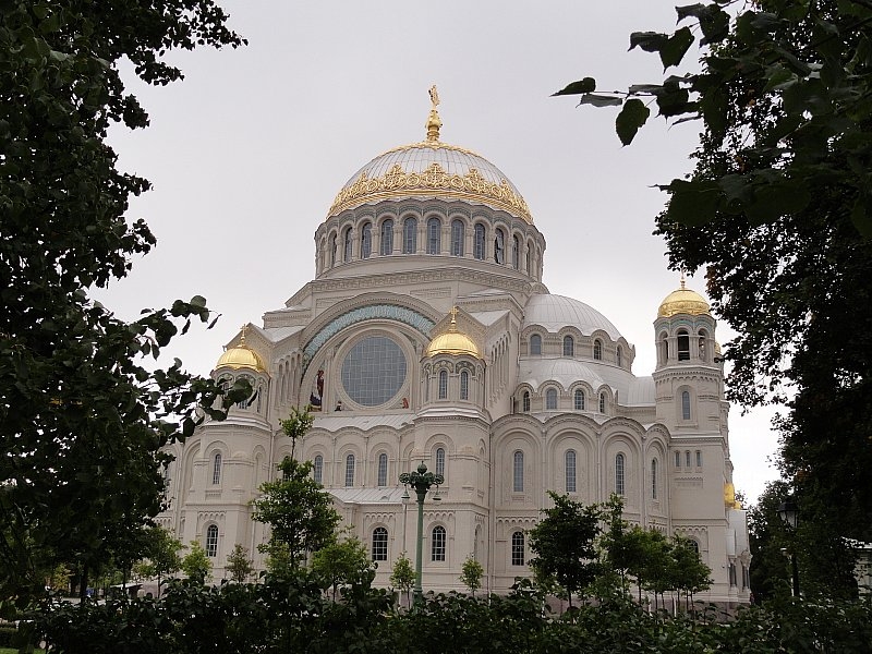 13 ночей в Петербурге.