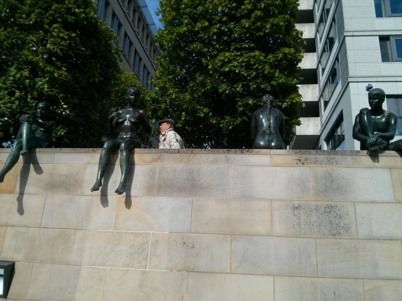 Берлин, откуда ты такой?!