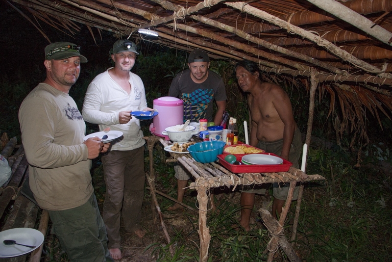 Папуа (племена короваев + Raja Ampat), на авто восточная и центральная Ява (фото).