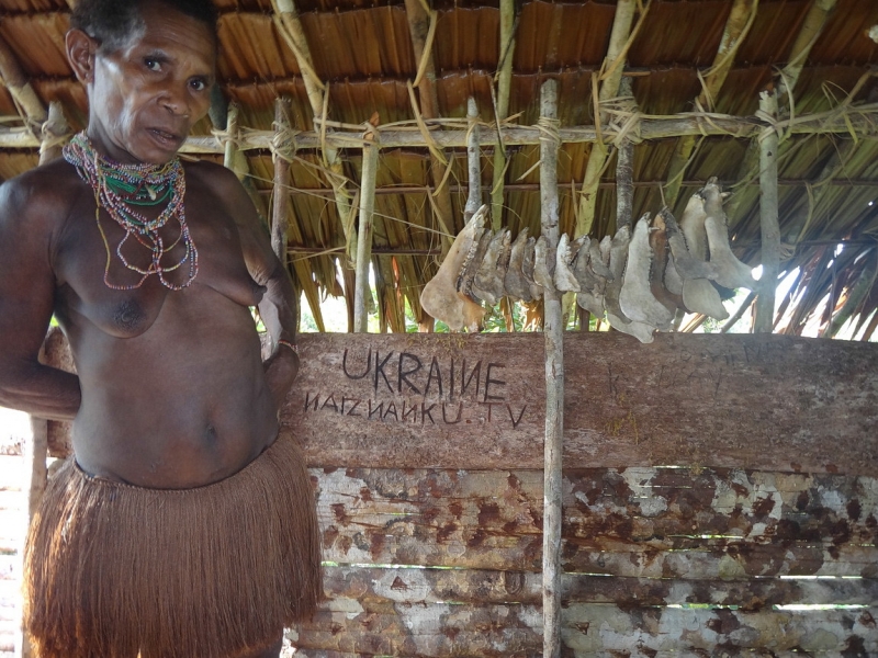 Папуа (племена короваев + Raja Ampat), на авто восточная и центральная Ява (фото).