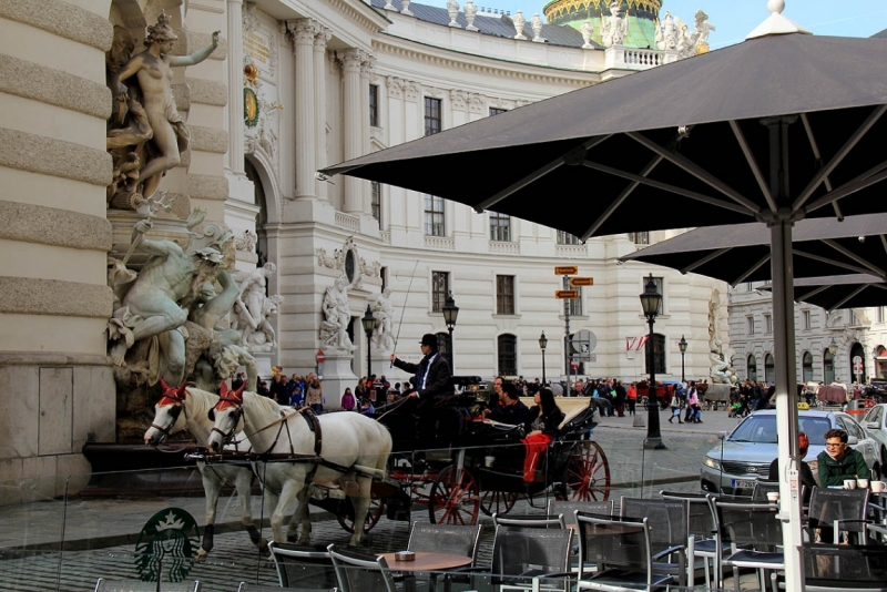 Австрия с востока на запад и обратно, с дождем и термами в октябре 2014