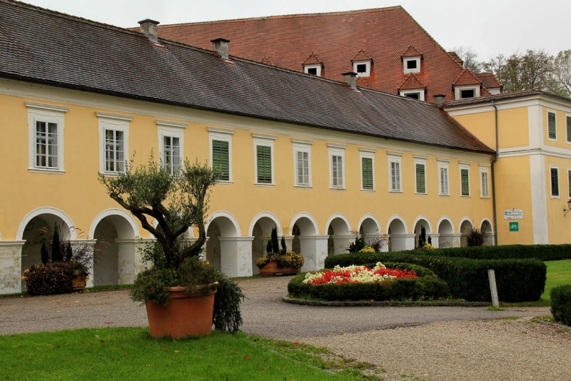 Австрия с востока на запад и обратно, с дождем и термами в октябре 2014