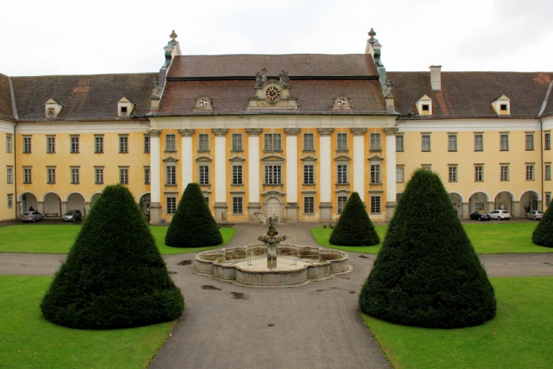 Австрия с востока на запад и обратно, с дождем и термами в октябре 2014