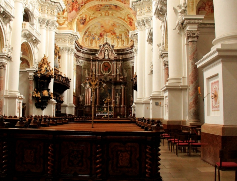 Австрия с востока на запад и обратно, с дождем и термами в октябре 2014