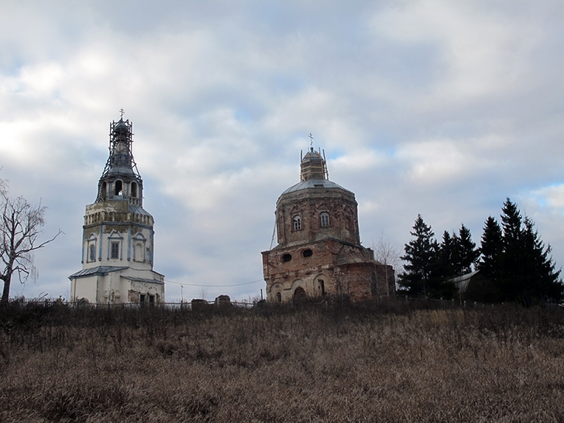 Старые церкви в окрестностях Малино