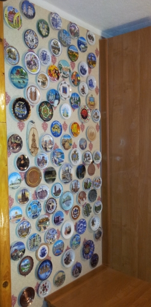 Кто коллекционирует сувенирные тарелочки?