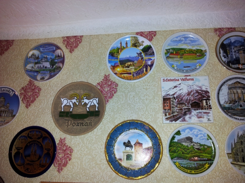 Кто коллекционирует сувенирные тарелочки?