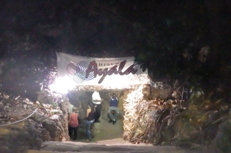 Три недели в высокий сезон