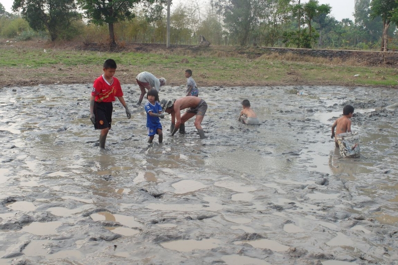 Немного о тайской деревне фото+видео  (Провинция Бурирам, район Пракхон Чай)