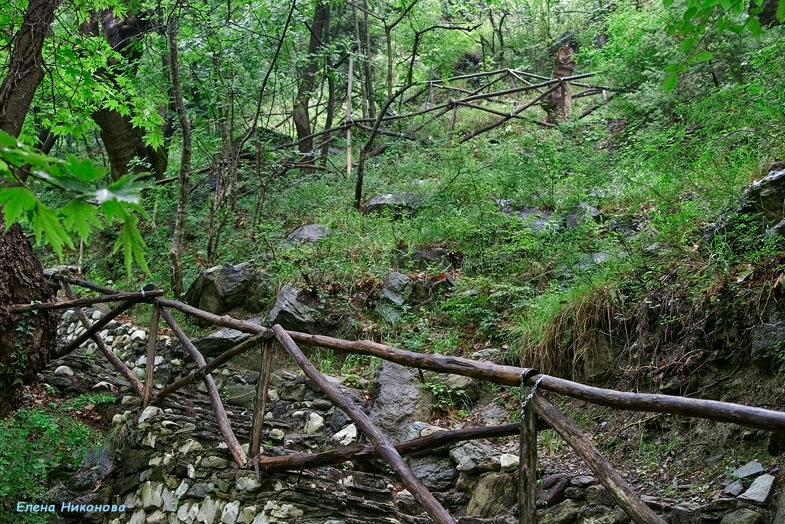 Между небом и землёй. Вергина, Эдесса, Лутра Позар, Каймакцалан, Пелла.