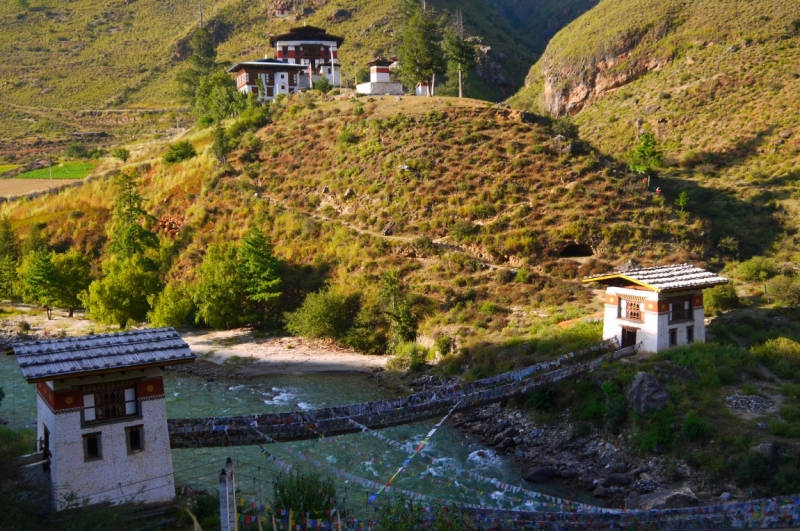 Непал - Дели октябрь 2014 черный фото отчет. Цечу. Красочный Бутан.