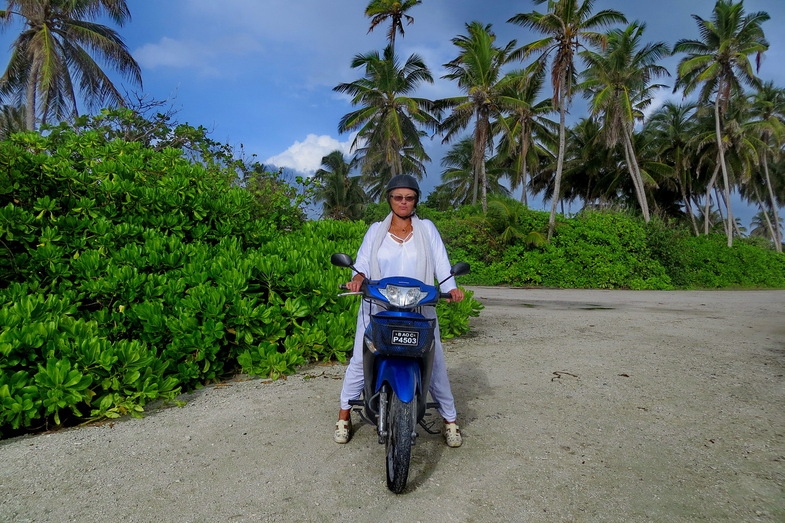 Мальдивы: возможно все. "Equator Vilage", о.Ган и прочие острова атолла Addu (Seenu)