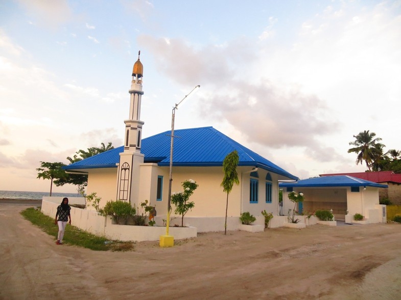 Мальдивы: возможно все. "Equator Vilage", о.Ган и прочие острова атолла Addu (Seenu)