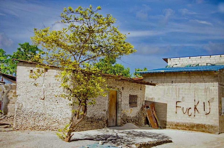 Мальдивы: возможно все. "Equator Vilage", о.Ган и прочие острова атолла Addu (Seenu)