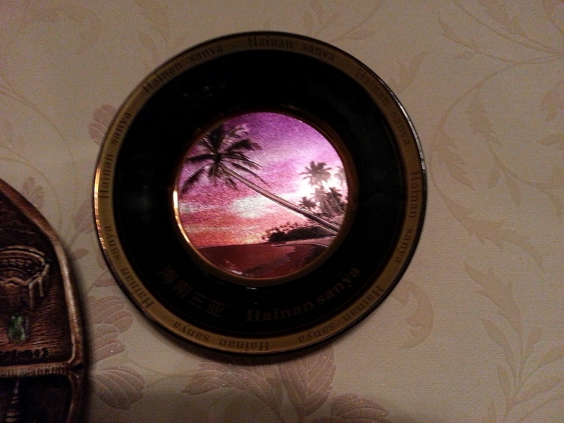 Кто коллекционирует сувенирные тарелочки?