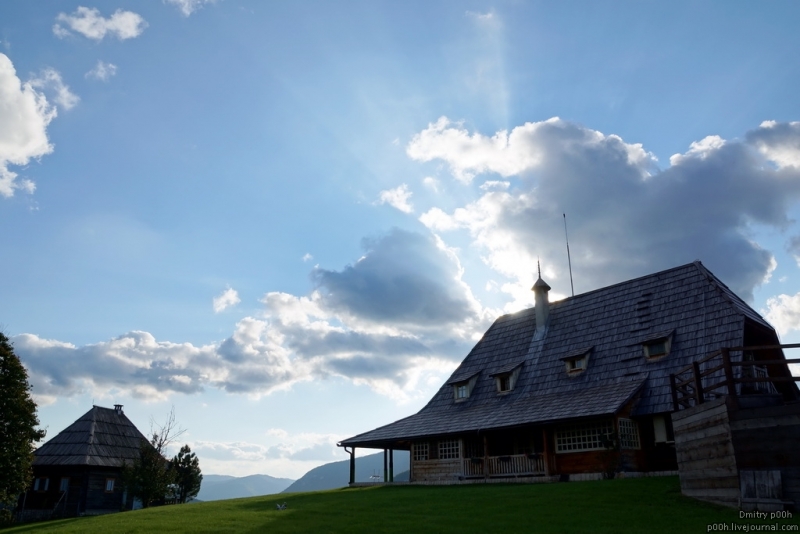Красивый горный край. Сербия. Деревня Кустурицы