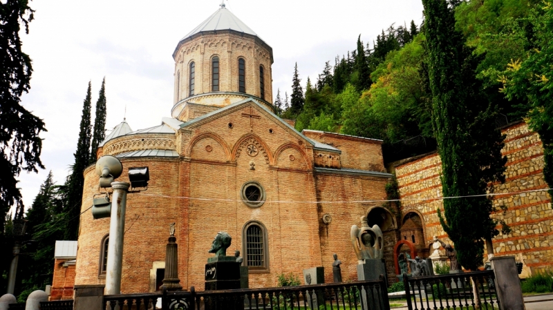 Баку-Тбилиси-Ереван и чуть-чуть моря в Батуми. Две недели, июнь 2014.