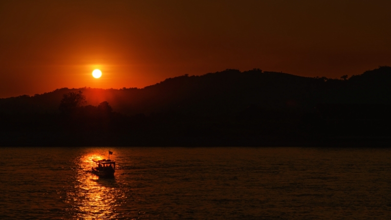 Дикарем в Азию, впервые