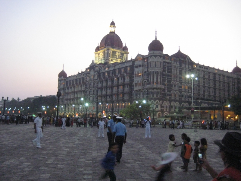 Different India.Колаба мумбайская, Алаппужа керальская