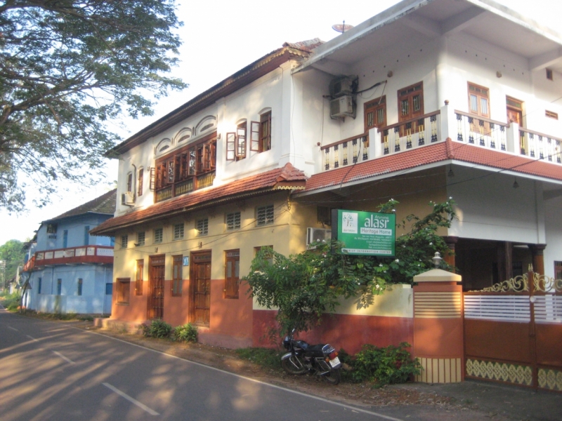 Different India.Колаба мумбайская, Алаппужа керальская