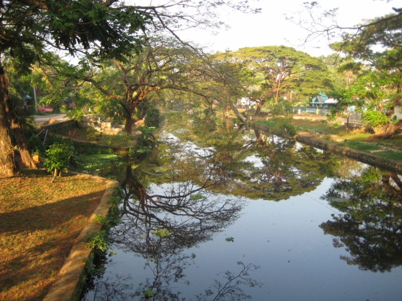 Different India.Колаба мумбайская, Алаппужа керальская