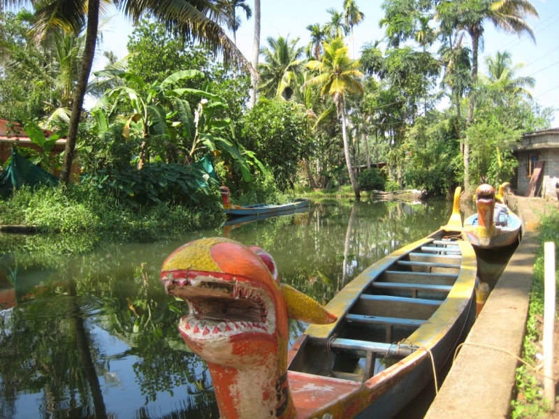 Different India.Колаба мумбайская, Алаппужа керальская