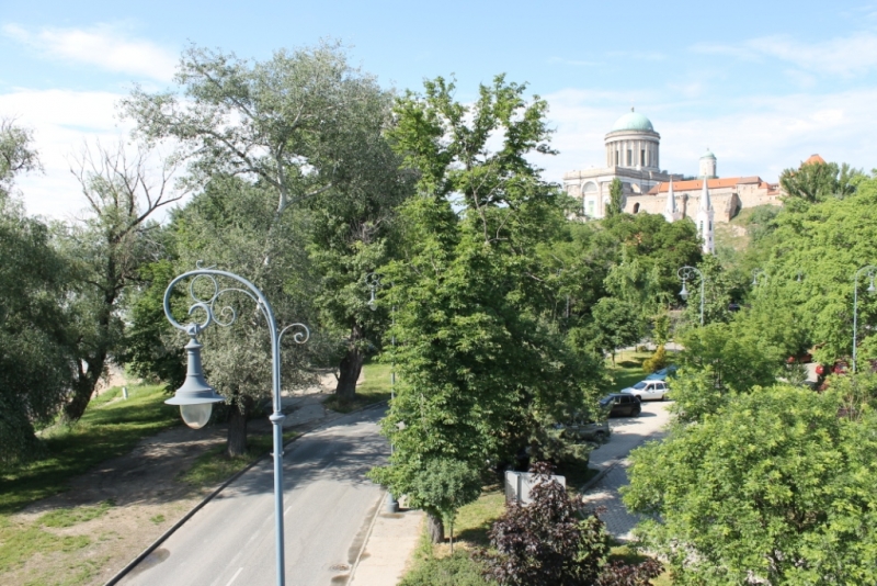 Пешком через границу из Словакии в Венгрию.