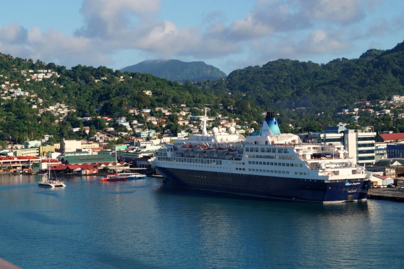 Перворазники на Карибах: круиз на P&O Ventura