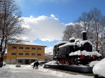 2014, дек. В деревню, в глушь, в Абруццо! Горы, borghi, бродилки, снежный плен в Сульмоне. Без а/м.