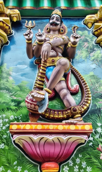 Культурный треугольник на мотобайках + пляжи Хиккадува - Матара (много фото) Культурный треугольник на мотобайках + пляжи Хиккадува - Матара (много фото)