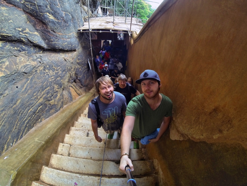 Культурный треугольник на мотобайках + пляжи Хиккадува - Матара (много фото) Культурный треугольник на мотобайках + пляжи Хиккадува - Матара (много фото)