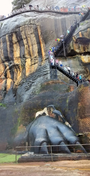 Культурный треугольник на мотобайках + пляжи Хиккадува - Матара (много фото) Культурный треугольник на мотобайках + пляжи Хиккадува - Матара (много фото)