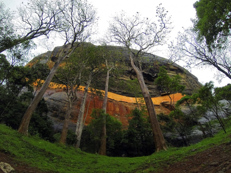Культурный треугольник на мотобайках + пляжи Хиккадува - Матара (много фото) Культурный треугольник на мотобайках + пляжи Хиккадува - Матара (много фото)