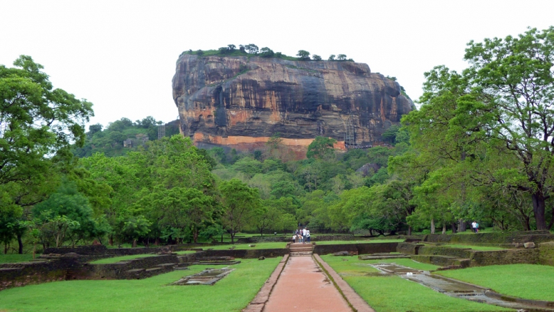 Культурный треугольник на мотобайках + пляжи Хиккадува - Матара (много фото) Культурный треугольник на мотобайках + пляжи Хиккадува - Матара (много фото)