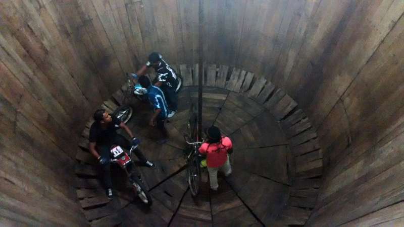 Культурный треугольник на мотобайках + пляжи Хиккадува - Матара (много фото) Культурный треугольник на мотобайках + пляжи Хиккадува - Матара (много фото)