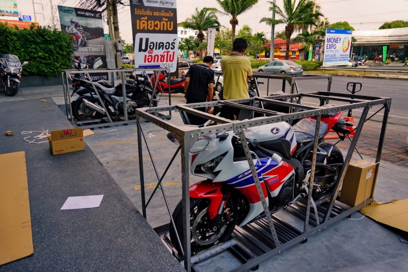 Мотобайк в Таиланде: аренда, управление, паркинг, неприятности