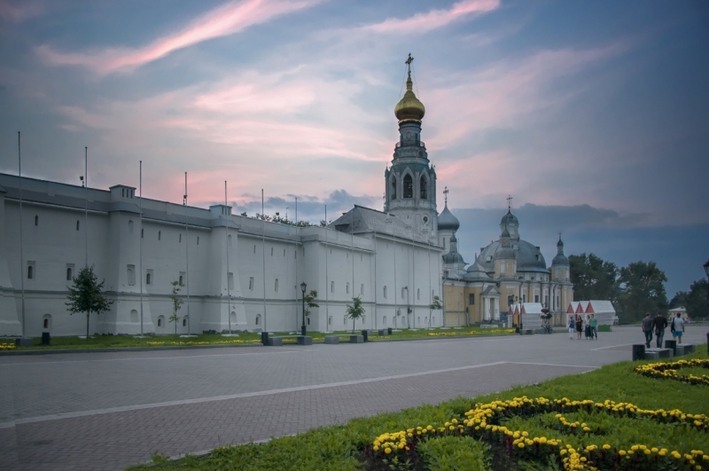 Русский Север. По древним заповедным местам народной культуры.