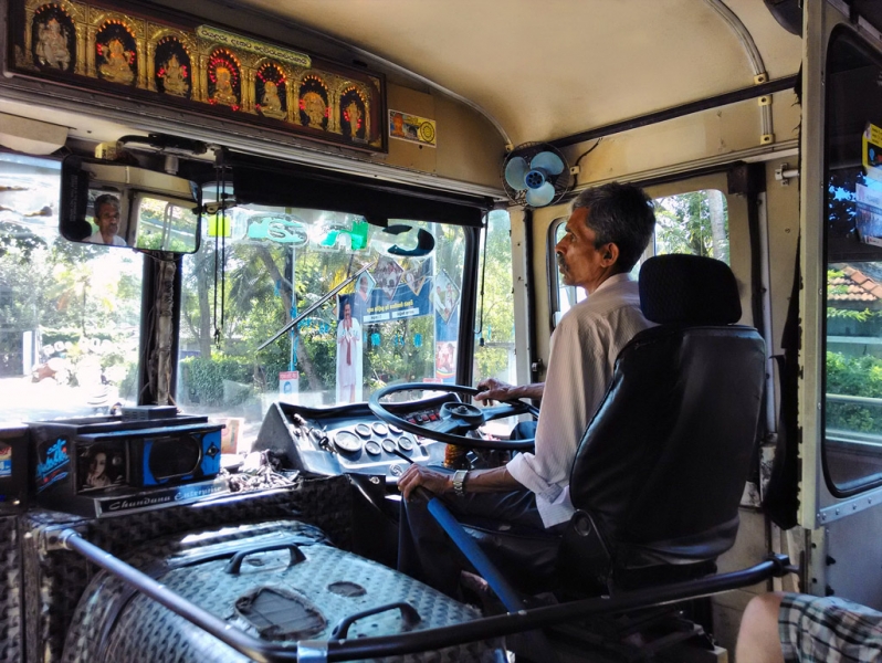 Культурный треугольник на мотобайках + пляжи Хиккадува - Матара (много фото)