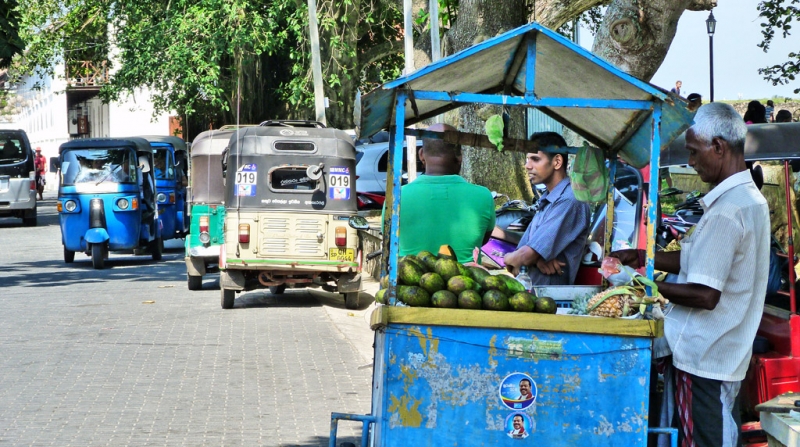 Культурный треугольник на мотобайках + пляжи Хиккадува - Матара (много фото)