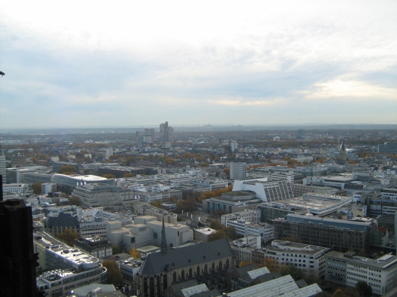 ...пусть безумная идея. Вы не решайте сгоряча... хочется по Европе и ... в Шотландию...