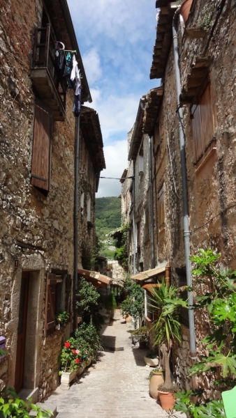 Лазурный берег в июле на неделю. Вопросики