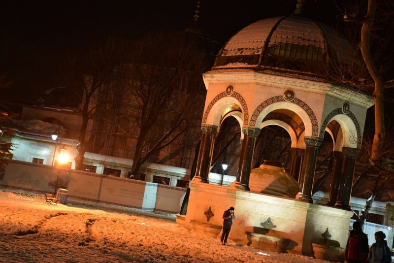 Сказки про Стамбул в феврале - гадание на кофе, небоскребы, кладбища