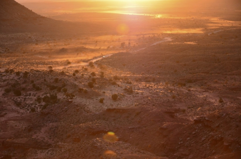 рассвет в долине монументов